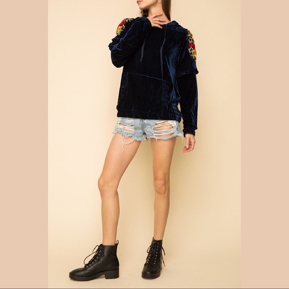 SEE NEW LISTING - NWT Velvet Embroidered Pullover Sweatshirt - Picture 3 of 9